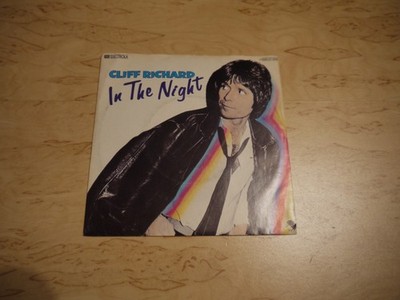 Single: Cliff Richard In the Night / Keep on Looking