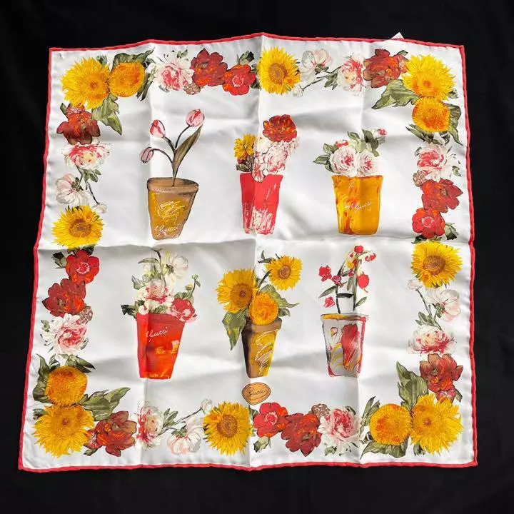 Gucci Foulard Pochette Tournesols Fleurs Soie Femme Occasion