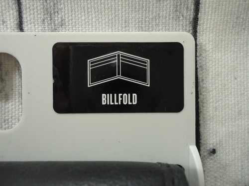 Cartera Billetera Dickies Para Hombres Cuero Negra Delgada Doble Pliegue Grande Logotipo Repujado Nueva con Etiquetas - Imagen 4 de 14