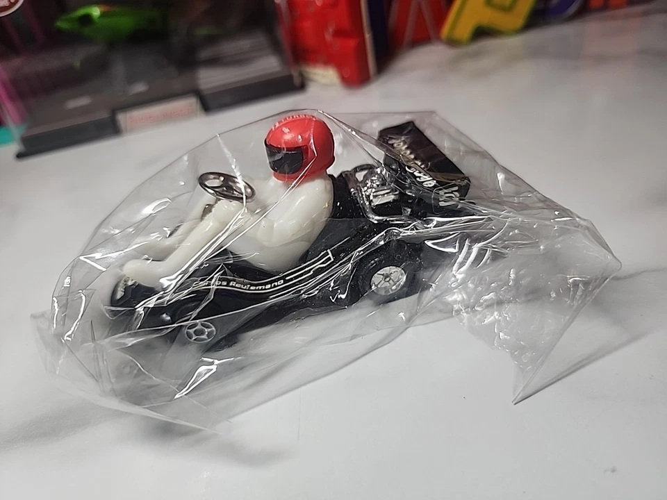 Coche de juguete vintage Fórmula 1 Carlos Reutemann John Player Foto 4 de 4