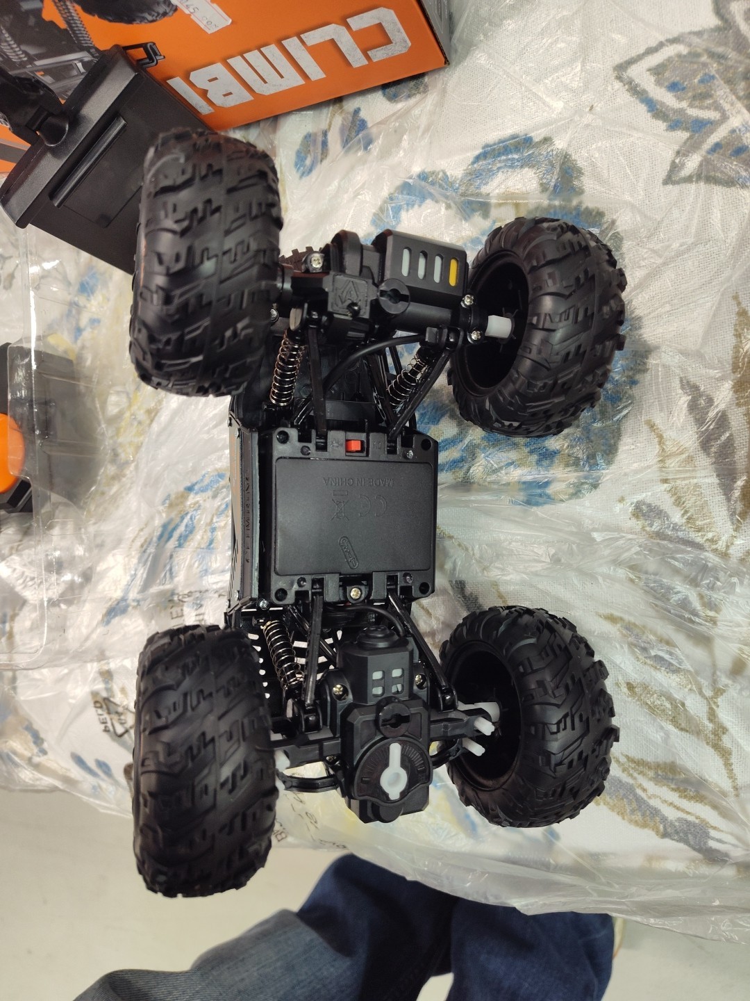 HD WIFI Camera Remote Control RC Cars High-speed Off Road SUV Vehicle 2.4G 720P