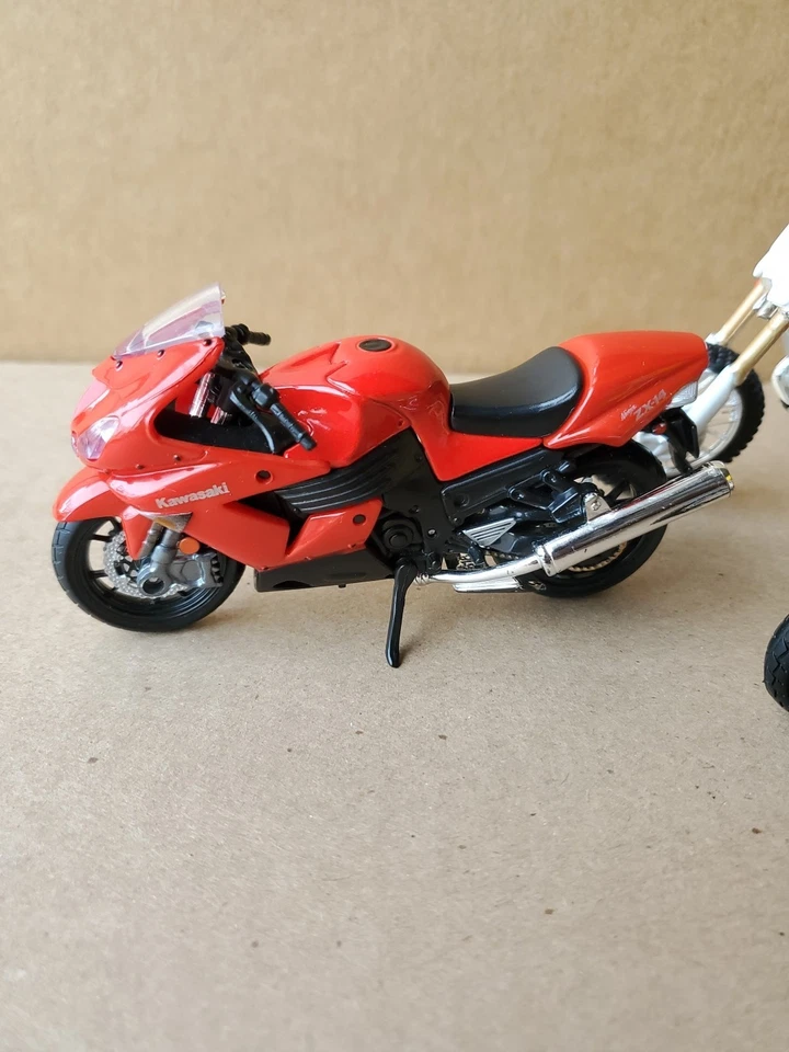 Lote de motocicletas diecast Maisto 1:18 Honda Kawasaki ZX-14 y Honda CBR moto deportiva Foto 2 de 4