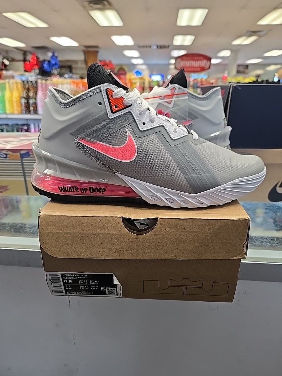 Size 9.5 - Nike Men's Space Jam x LeBron 18 Low Bugs x Nike Marvin