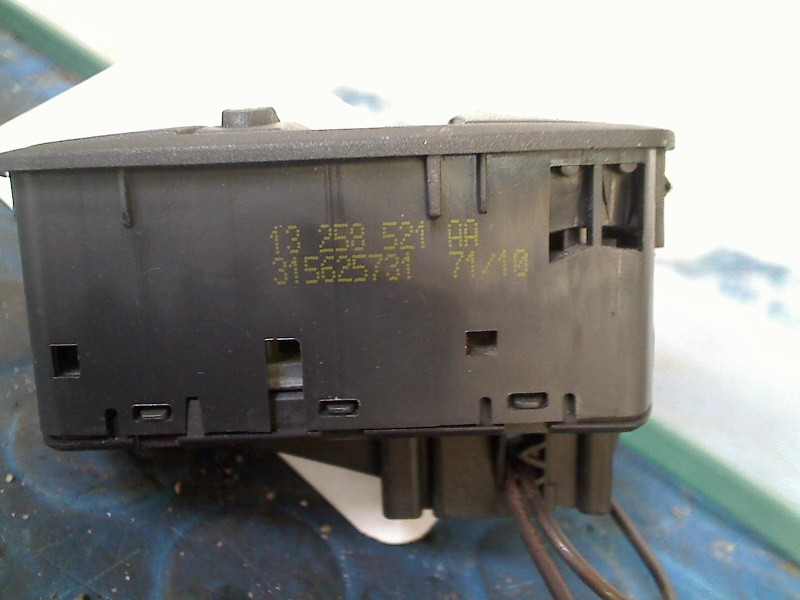 SWITCH FOR ELECTRIC CORSA D 2010 LEFT FRONT WINDOW REGULATOR 13258521AA