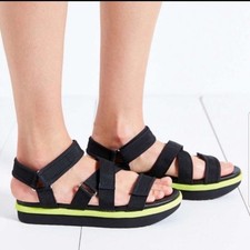 Sandalias Sam Edelman Circus Platform negras talla 7