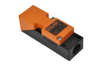 IFM electronic EFECTOR inductive sensor switch IM5034, IME 3015-BFPKG, 15mm, PNP