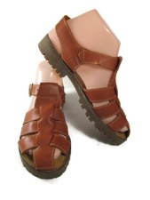 9 & Co 6 M Brown Leather Sandlas Flats Brazil Strappy Buckle