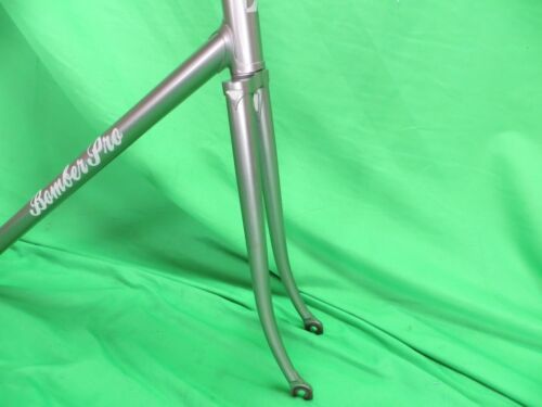 Bomber Pro NJS Keirin Frame Set Ingranaggio Fisso Singola Velocità Pista Spedizione Gratuita 52cm - Foto 10 di 18