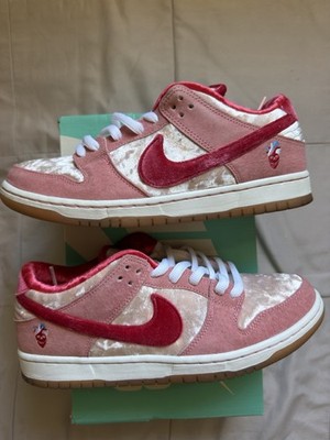 Nike Sb Dunk Low Pro Qs Strange Love Qs Men s Size 8.5