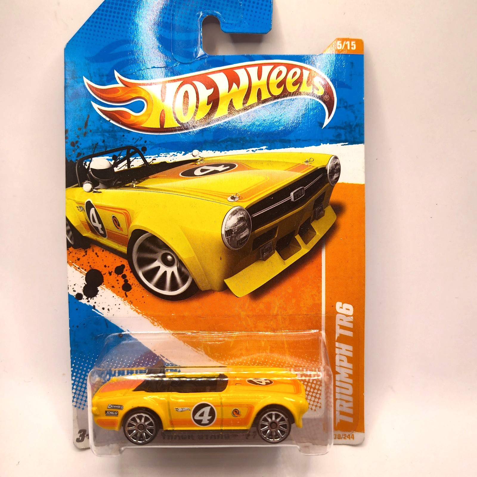 Hot Wheels 2011 Track Stars  #4 Triumph TR6 5/15 70/244 Diecast Car 1/64