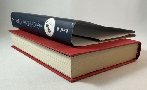 The Girl Who Drank The Moon-Kelly Barnhill-SIGNED-1st Edition/7th Printing-RARE! - Imagen 23 de 24