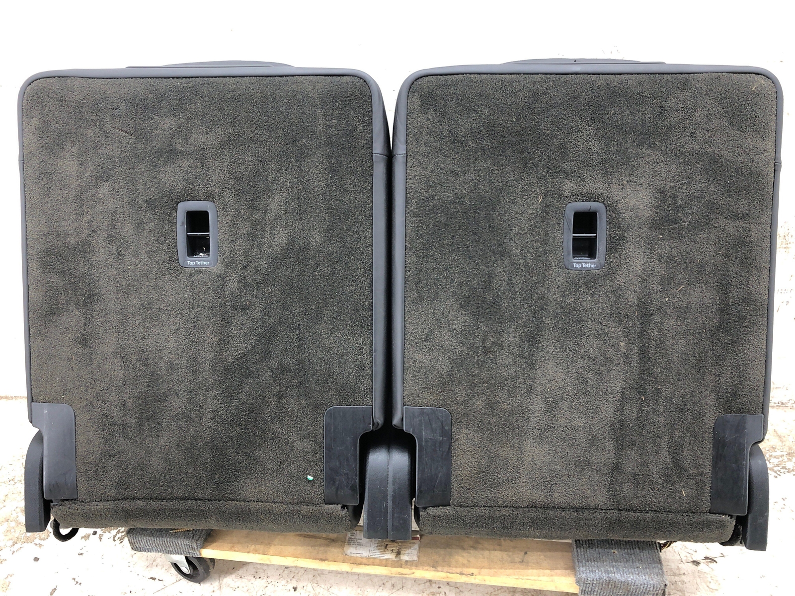 2016-2020 BENTLEY BENTAYGA REAR 3RD ROW UPPER SEAT CUSHION BACKREST BLACK/BEIGE