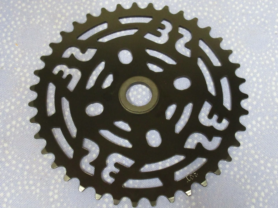 SE Bikes BMX Chainring 39 Tooth with/Adapter 1/8" Black - New - Image 2 of 4
