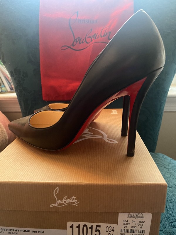 Christian Louboutin Apostrophy Pump 100 Pointed Red Sole Pumps. Size 37. Black.