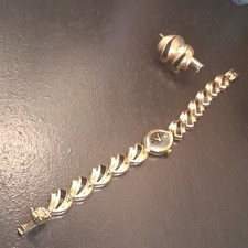 Rare [N. MINT] 1992 Citizen Elegance Quartz Watch & Earring Set Gold Tone
