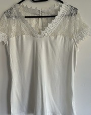 Damen-T-Shirt Größe M, Weiß mit Spitze