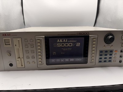 AKAI Professional S5000 V2 Digital Sampler Good