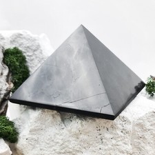 Schungit Pyramide 10 cm poliert / echter Karelien Shungit / Schungit-Welt / NEU