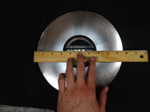 One factory 1985 to 1988 Volvo 740 760 center cap hubcap for 14 inch alloy wheel - Picture 6 of 6
