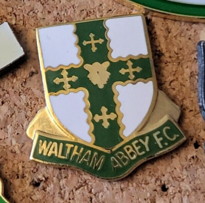   WALTHAM ABBEY F.C.   Pin / Pins *aus Sammlung*   13230