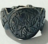 ANCIENT ROMAN SILVER COLOR RING WITH SYMBOL ENGRAVING