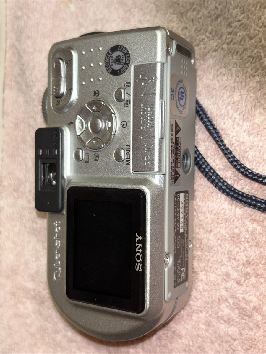 SONY Cyber-shot DSC-P8 デジタルカメラ DSC-P8 | デジタルスチルカメラ Cyber-shot サイバーショット