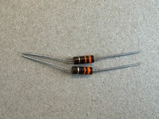2 NOS IRC 33 ohm 1 watt 1W Carbon Comp Resistors TESTED 5  Qty 