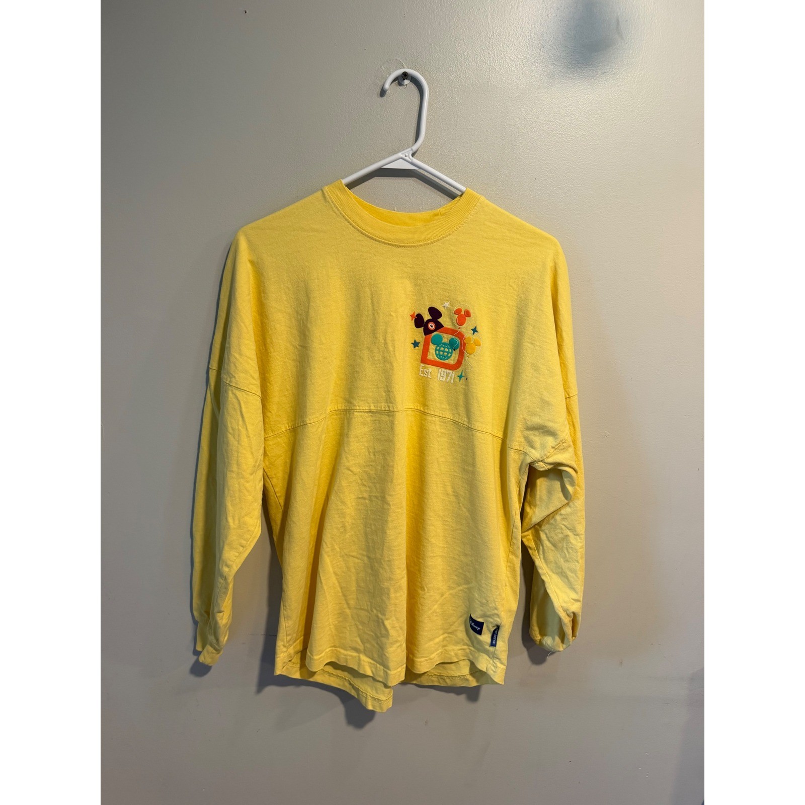 Walt Disney World Spirit Jersey Yellow Est 1971 PLAY IN THE PARK Small Womens