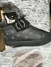 New Pastry Pop Tart Star Girls Size 1 Black Hip Hop Dance Sneakers High Top