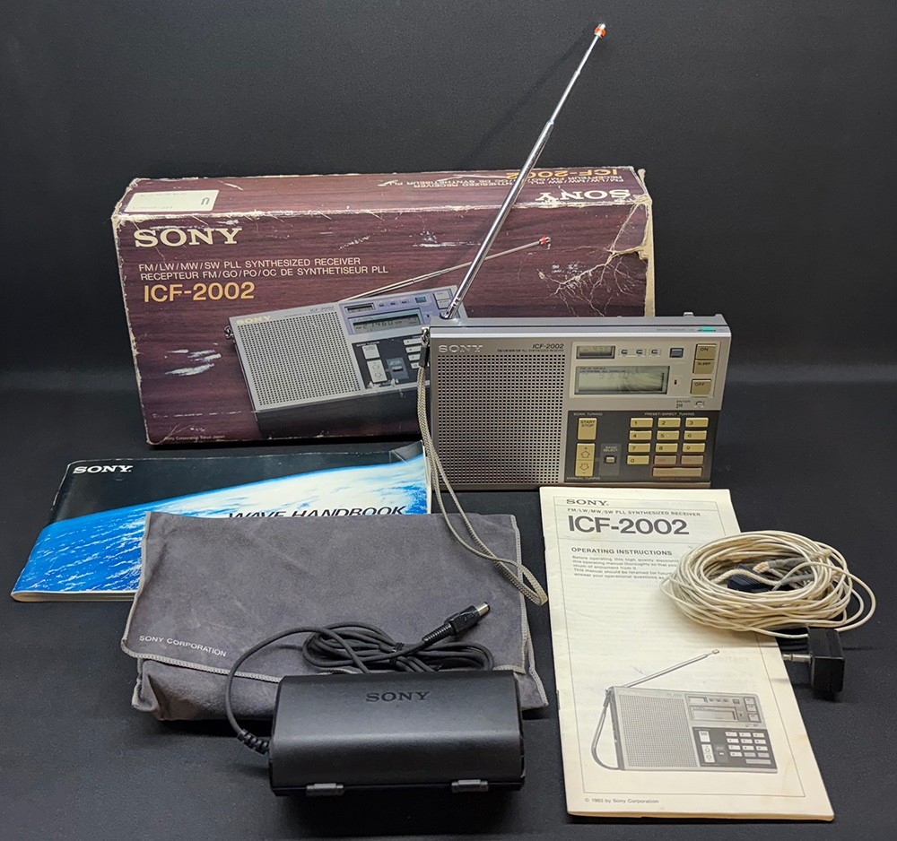 Sony ICF-2002 FM/LW/MW/SW PLL Synthesized Short Wave Radio