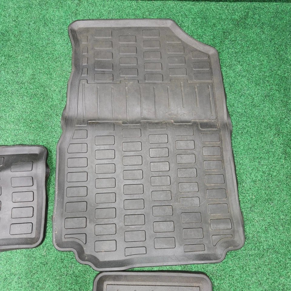 Juego de alfombrillas para todo tipo de clima Honda CRV CR-V 2007-2011 OEM negras usadas Foto 3 de 4