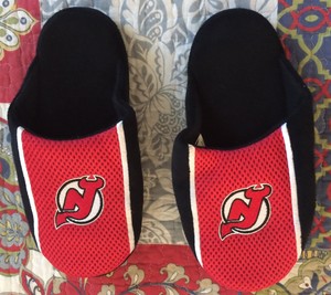 new jersey devils slippers