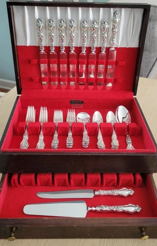 R. Wallace & Sons "ETON" Sterling Silver 5 pc place serving set for 8 - 51 pcs