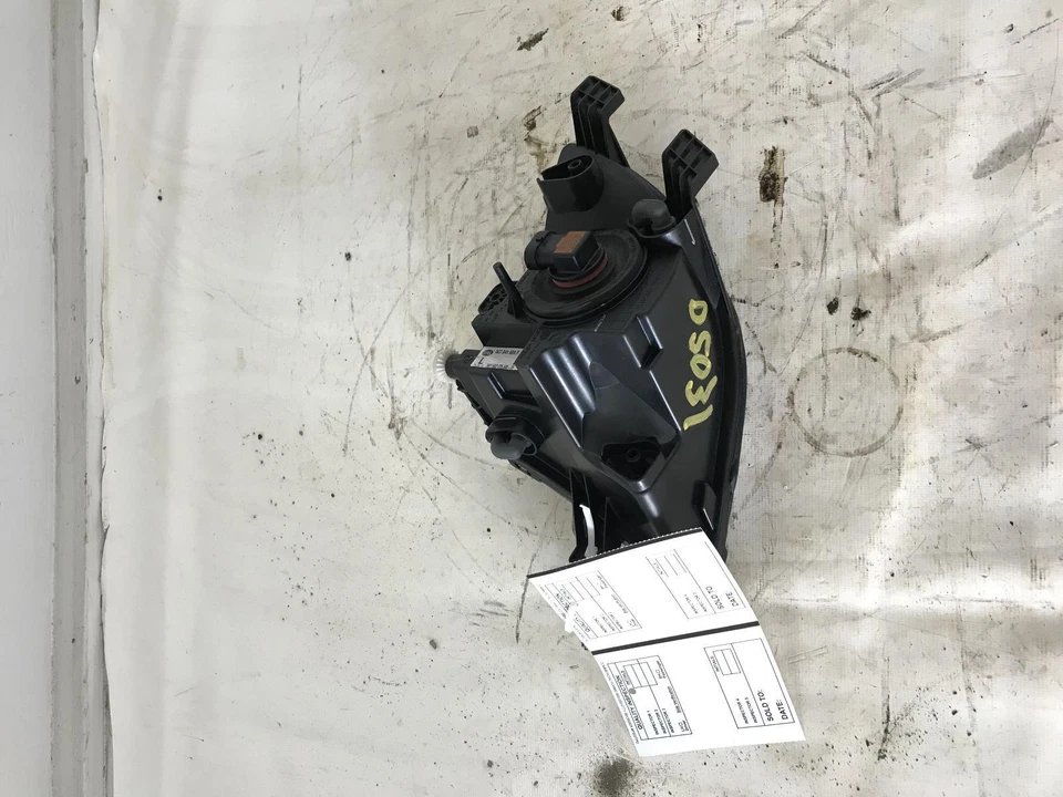 Luz de conducción usada se adapta a: Volkswagen Jetta SE 2016 L. Grado A Foto 2 de 4