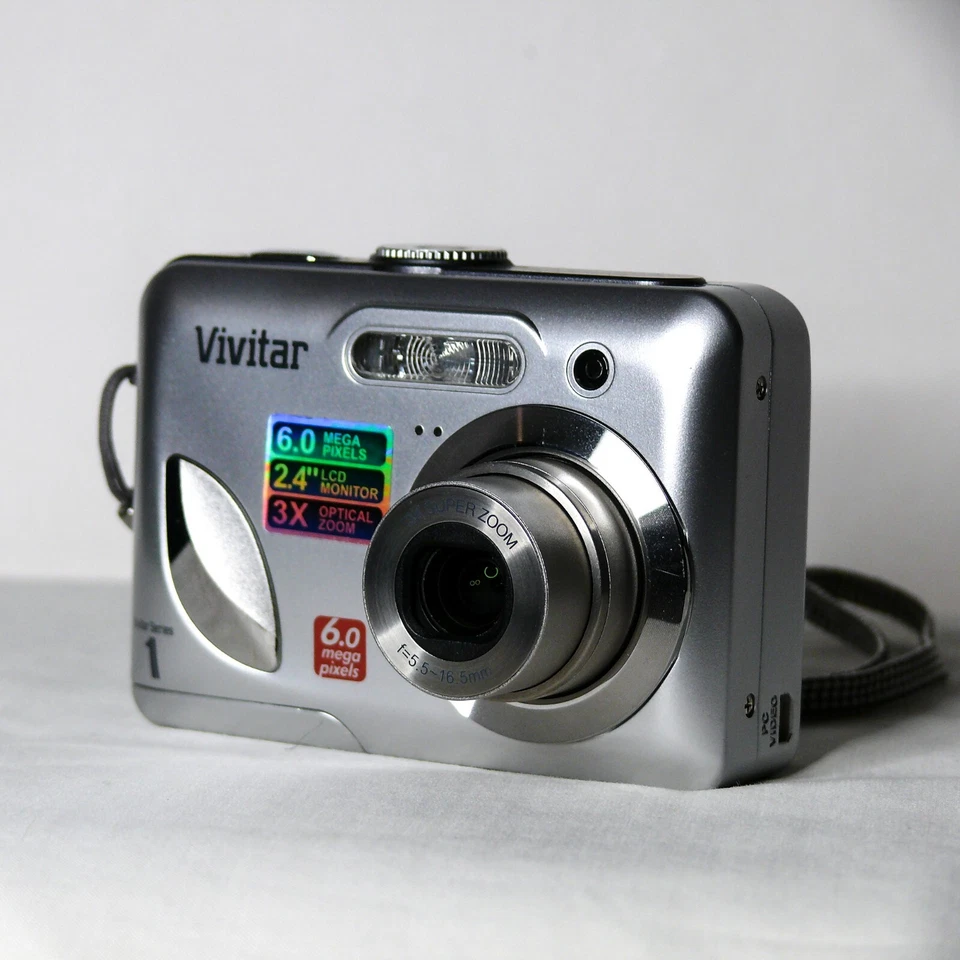 Vivitar ViviCam 6324 6.0 MP Compact Digital Camera - Image 2 of 4