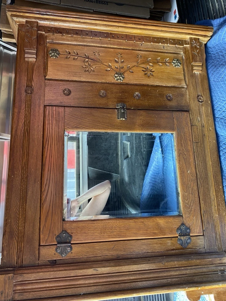 RARO COFRE DE HIELO TALLADO FLORAL ROBLE VICTORIANO ANTIGUO con forro de zinc y barra de espejo Foto 4 de 4