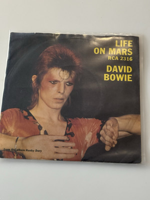 David Bowie - Life On Mars - 7  Pre Mainman. First Pressing. Pic Sleeve VG+