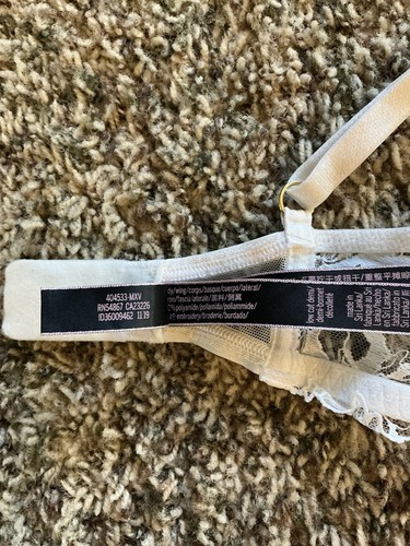 Victoria Secret Bra 32B Low Cut Demi White Unlined Unpadded Underwire EUC - Picture 10 of 11