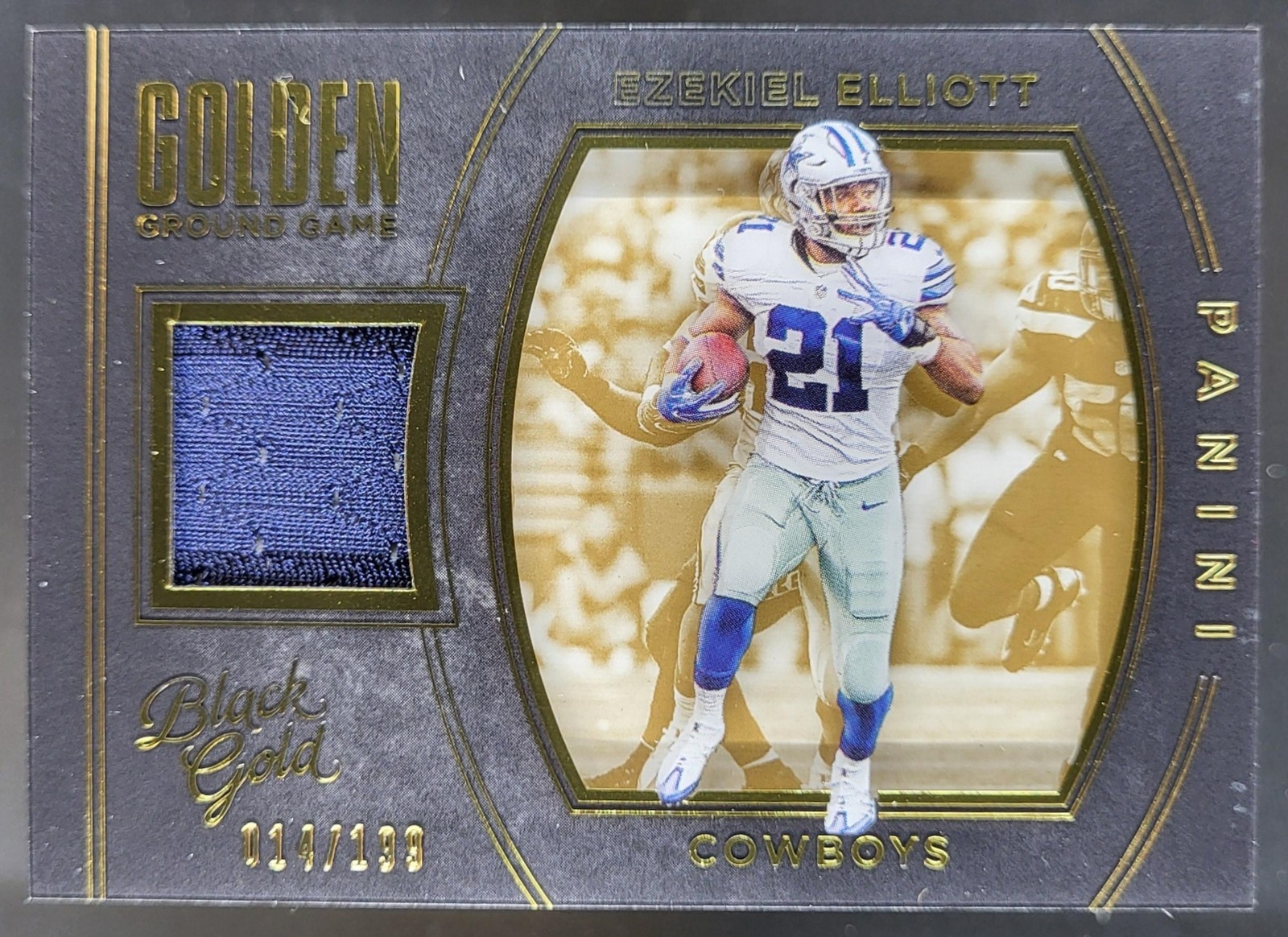 Ezekiel Elliott Panini Black Gold Golden Ground Game Relics #GG4 Base