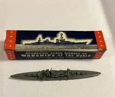 military model ship German Heavy Cruiser Adm. Hipper Class 1:200 Authenticast O2