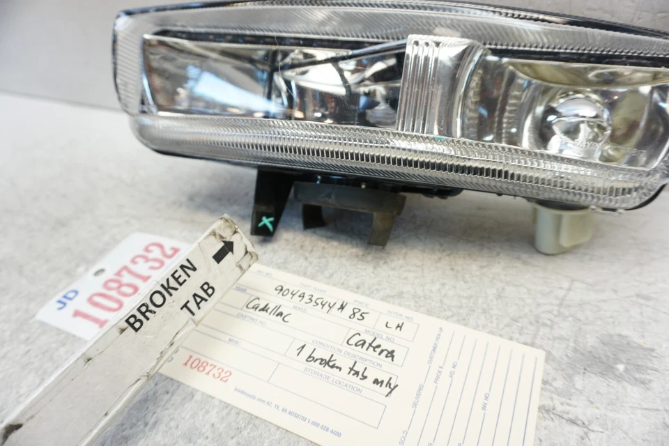 FARO ANTINIEBLA CONDUCTOR IZQUIERDO CADILLAC CATERA OEM JD108732 Foto 3 de 4