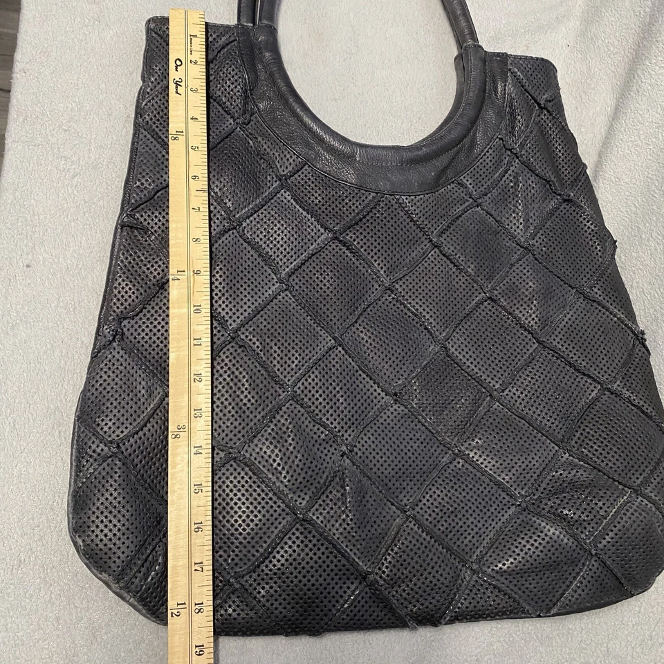 Bolso de hombro Anthropologie Illona de celosía de cuero negro grande leer Foto 3 de 4