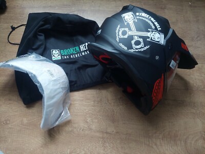 Motorradhelm Größen m und s mit zweitem Visier 