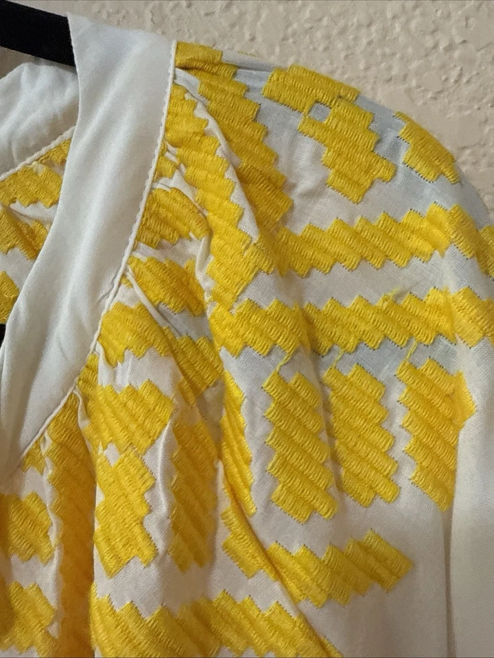 Maxi Vestido Túnica Devotion Twins Balos Bordada Amarillo Blanco Talla S De Gran Tamaño Foto 4 de 4