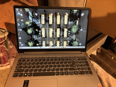 Lenovo IdeaPad 1 Laptop 15.6'' FHD Touchscreen, Intel Core I3-1215U, 8GB RAM