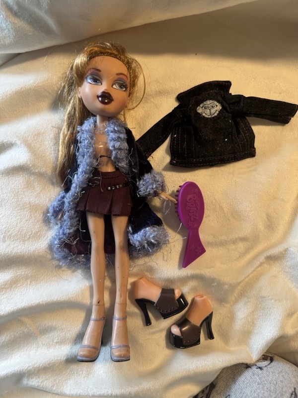 Bratz Funk n Glow Meygan Fashion Doll 2002 Limited Edition