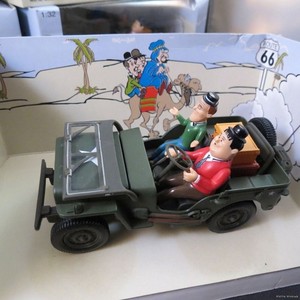 LAUREL AND HARDY IN JEEP TRUCK 1:32  WWII ARMY DIECAST willys USA Military car