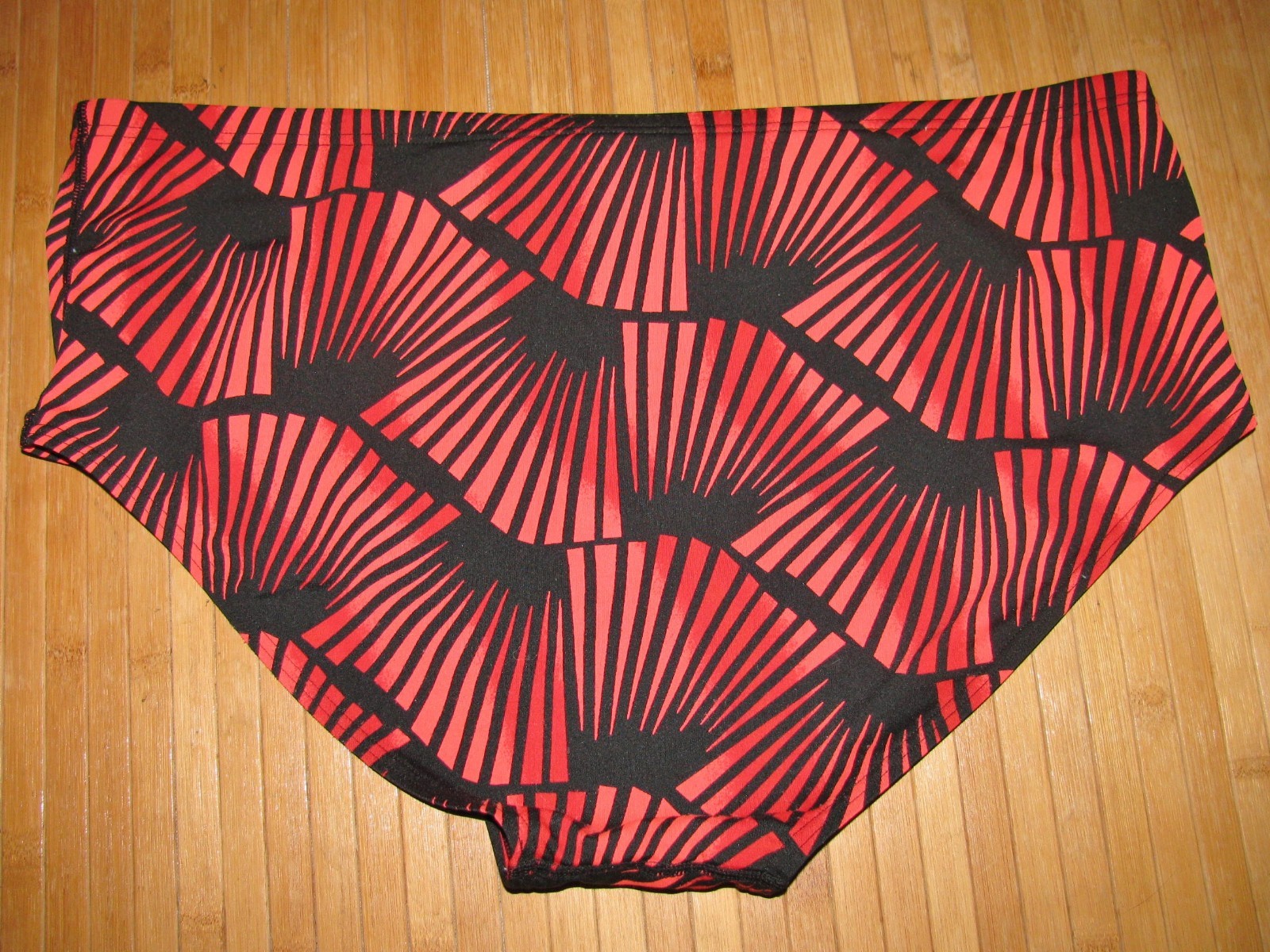 DOLFIN Swimsuit Brief Size 40 Polyester SHADES of RED with BLACK