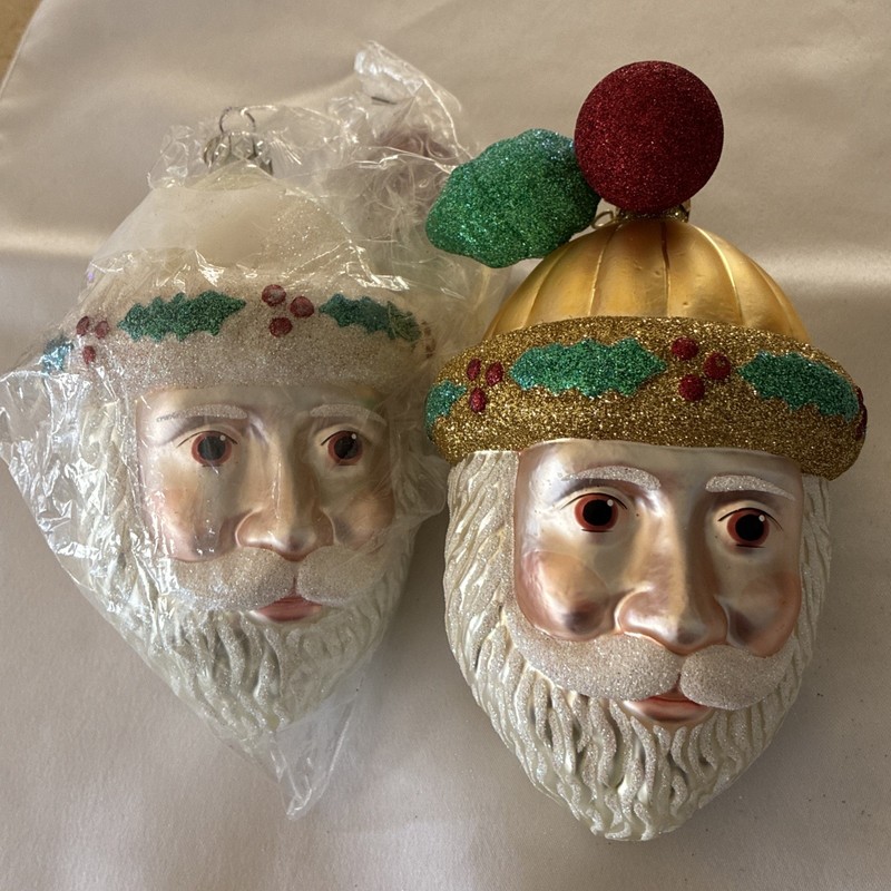 Lot of 2 6” Patricia Breen Thornhill Santa Holly Red Ball 1998 Xmas Ornaments