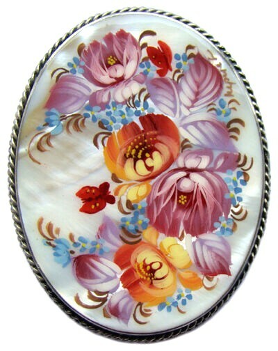 Broche en nacre peinte bijou russe haut de gamme aux reflets irisés